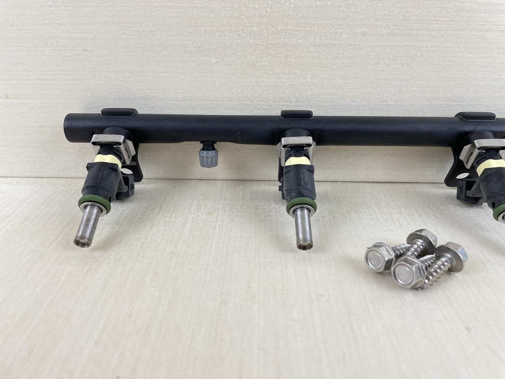 Mercury 90HP 4 Stroke EFI Outboard Fuel Injector Set 4 With Rail 8M6002428