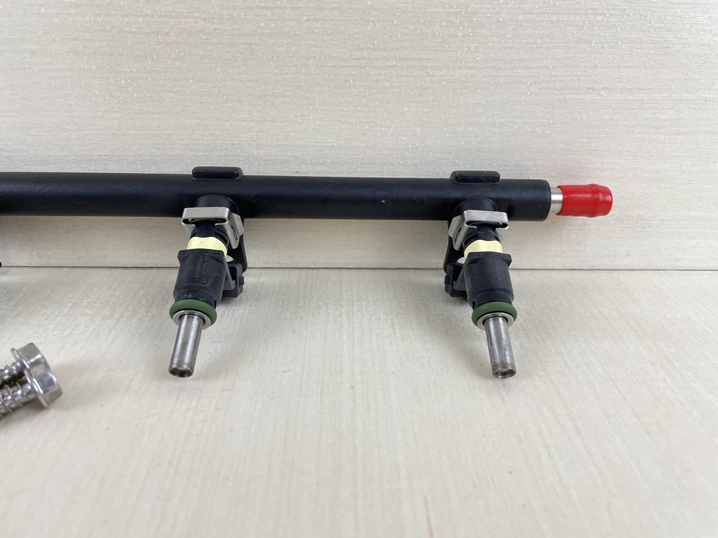 Mercury 90HP 4 Stroke EFI Outboard Fuel Injector Set 4 With Rail 8M6002428