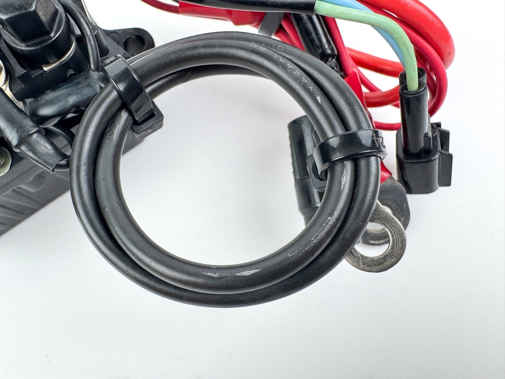 2002 Yamaha 225 HP 4 Stroke Outboard Trim Tilt Relay 69J-81950-00-00 OEM