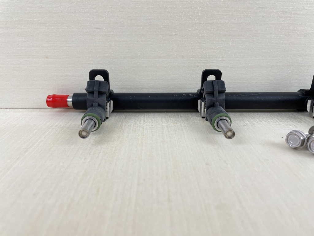 Mercury 90HP 4 Stroke EFI Outboard Fuel Injector Set 4 With Rail 8M6002428