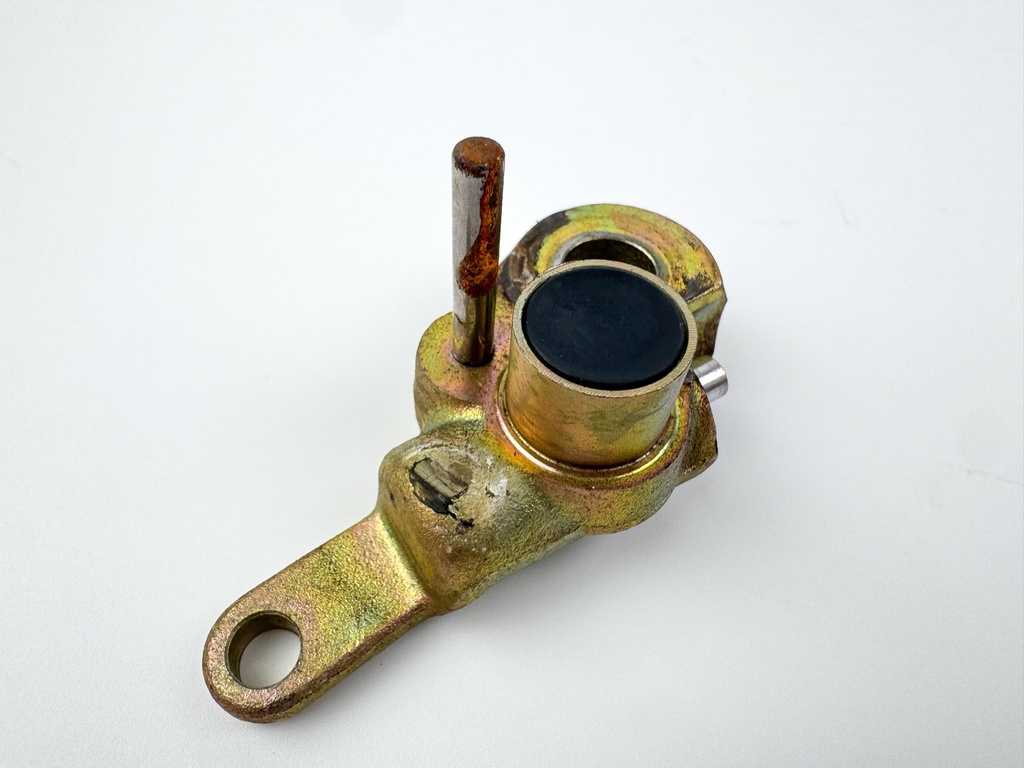 2002 Yamaha 225 HP 4 Stroke Outboard Belt Tensioner 69J-11590-00-00 OEM