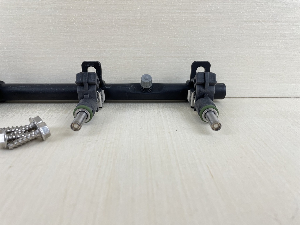 Mercury 90HP 4 Stroke EFI Outboard Fuel Injector Set 4 With Rail 8M6002428