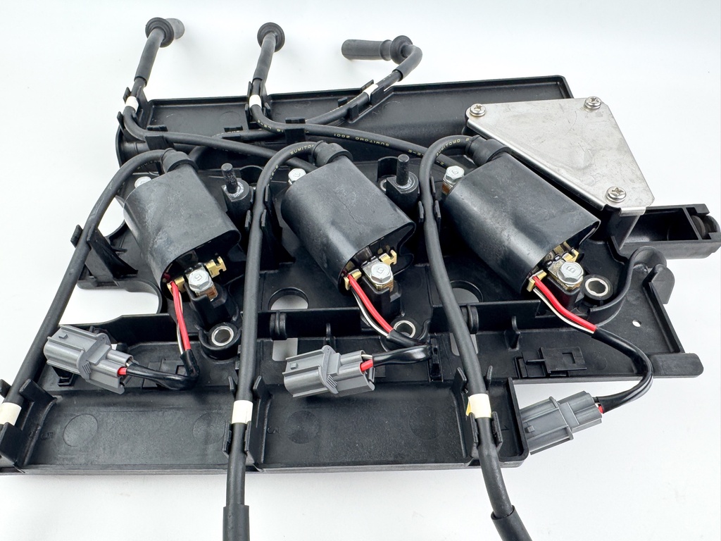 2002 Yamaha 225 HP 4 Stroke Outboard Ignition Coil Set W/ Plate 69J-82310-00-00 OEM