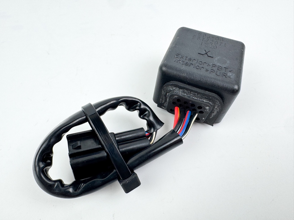 2002 Yamaha 225 HP 4 Stroke Outboard Drive Unit Assembly 69J-86550-00-00 OEM