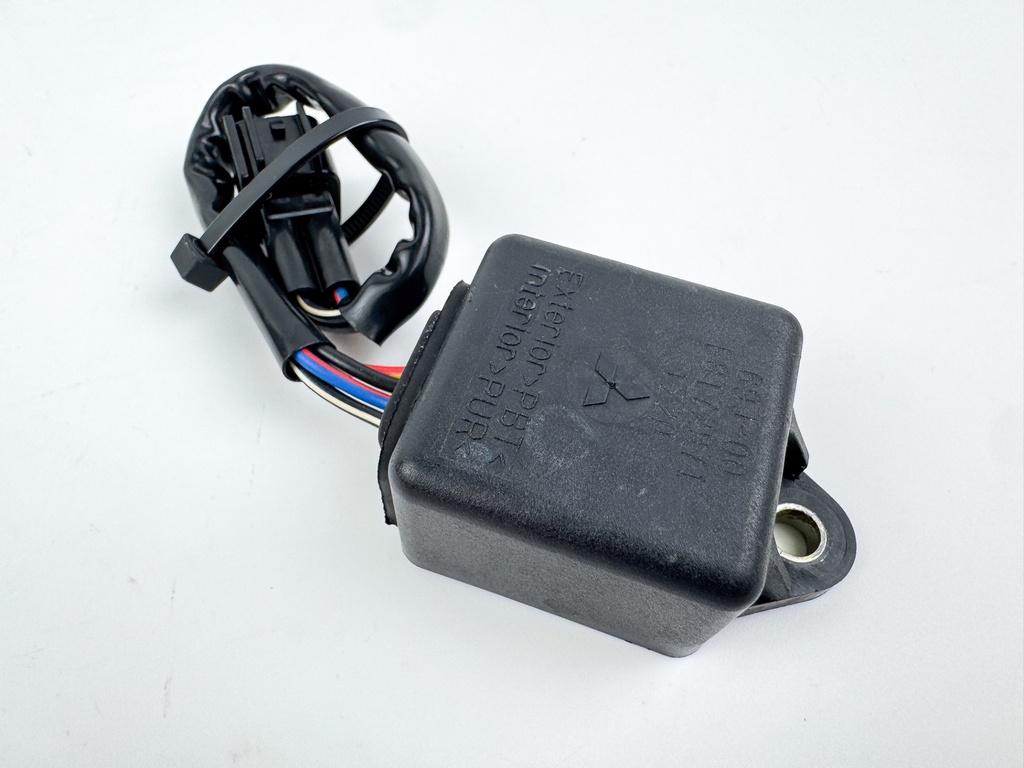 2002 Yamaha 225 HP 4 Stroke Outboard Drive Unit Assembly 69J-86550-00-00 OEM