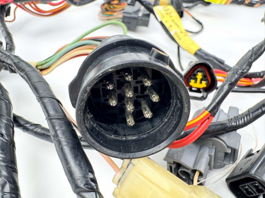 2002 Yamaha 225 HP 4 Stroke Outboard Engine Wire Harness 69J-82590-10-00 OEM