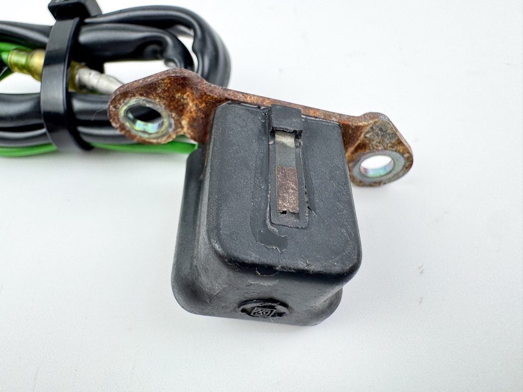 1999 Yamaha 200 HP 2 Stroke Outboard Crankshaft Position Sensor CPS 6R5-85895-01-00 OEM