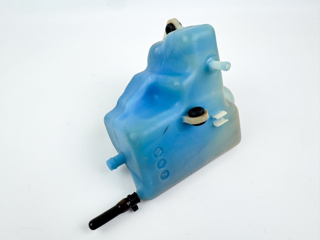 1999 Yamaha 200 HP 2 Stroke Outboard Oil Tank 6E5-21750-05-00 OEM