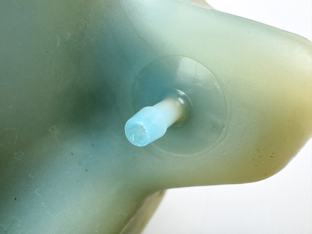 1999 Yamaha 200 HP 2 Stroke Outboard Oil Tank 6E5-21750-05-00 OEM