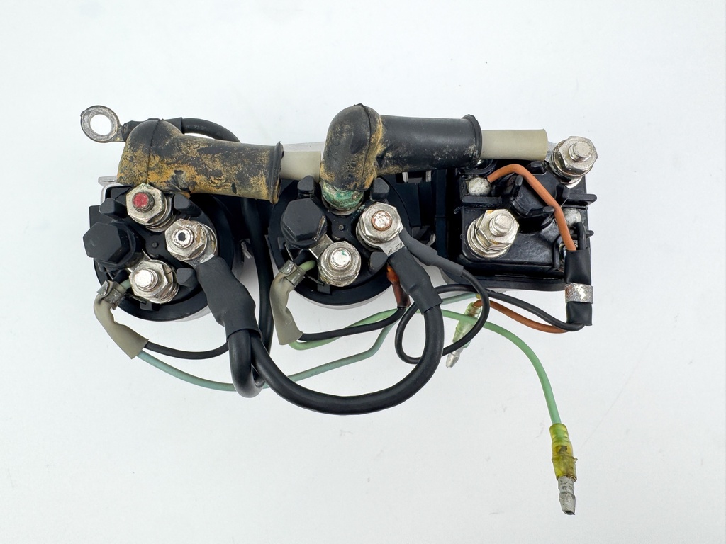 1999 Yamaha 200 HP 2 Stroke Outboard Starter Trim Tilt Relay 6E5-8195A-00-00 OEM