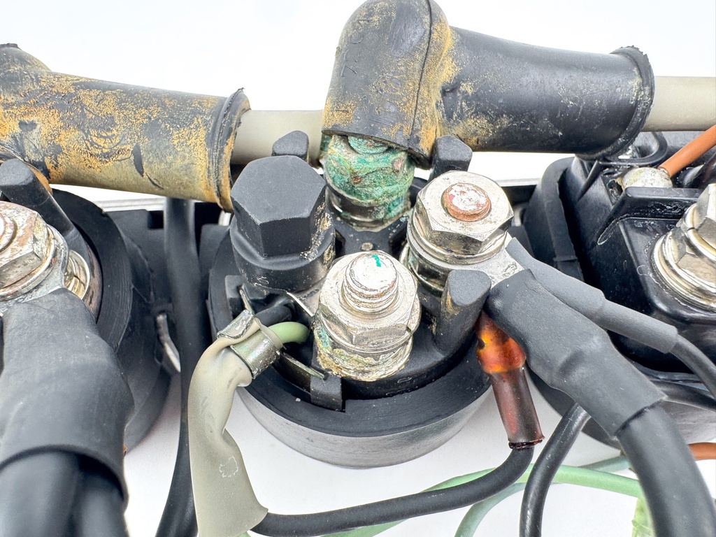 1999 Yamaha 200 HP 2 Stroke Outboard Starter Trim Tilt Relay 6E5-8195A-00-00 OEM