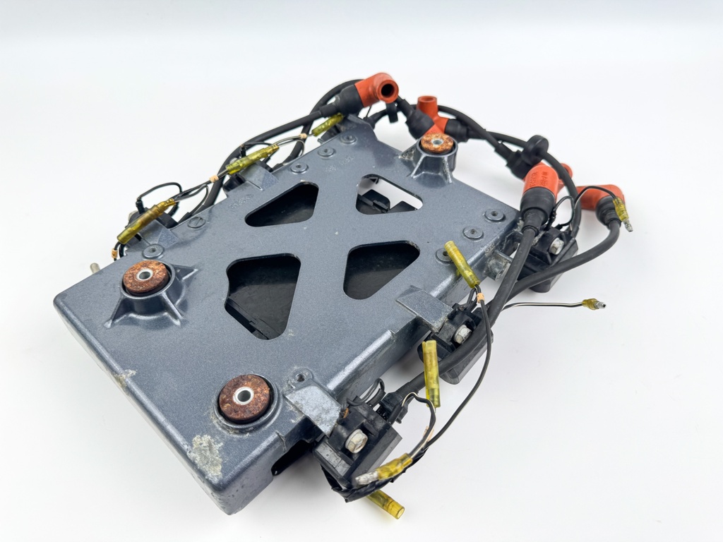 1999 Yamaha 200 HP 2 Stroke Outboard C.D.I CDI Assembly 64D-85540-01-00 Tested