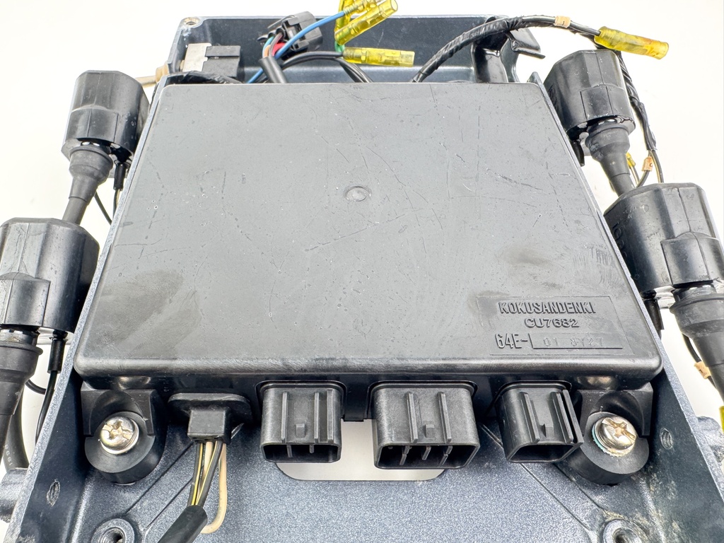 1999 Yamaha 200 HP 2 Stroke Outboard C.D.I CDI Assembly 64D-85540-01-00 Tested