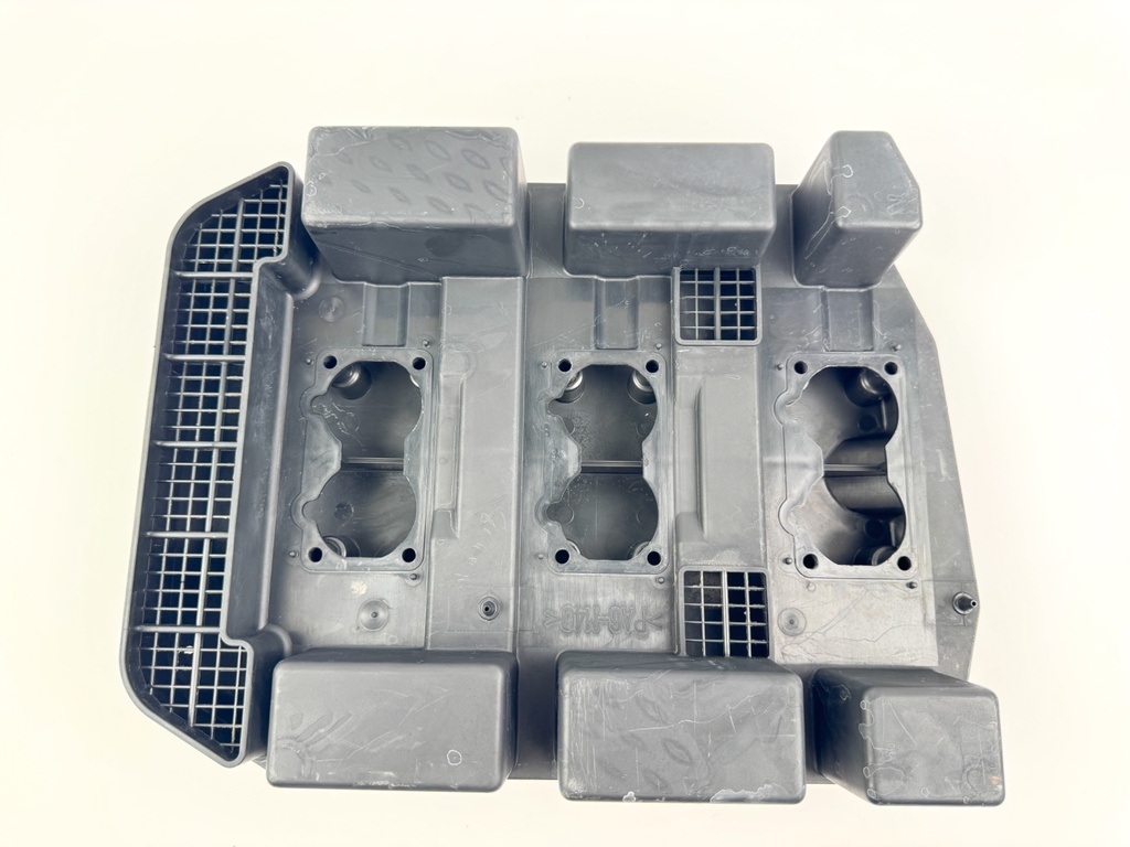 1999 Yamaha 200 HP 2 Stroke Outboard Intake Air Silencer Assembly 64D-14440-00-00 OEM