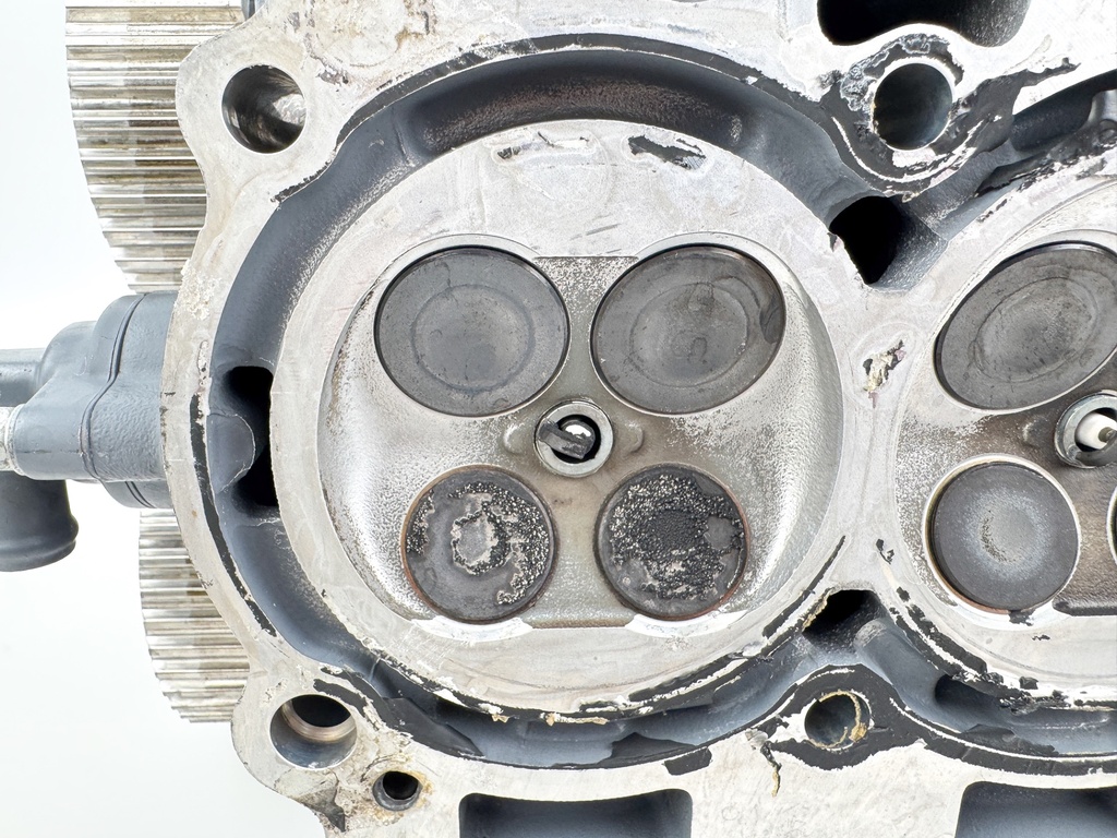 2000-2011 Yamaha 115HP 4 Stroke Outboard Cylinder Head 68V-W009A-01-1S