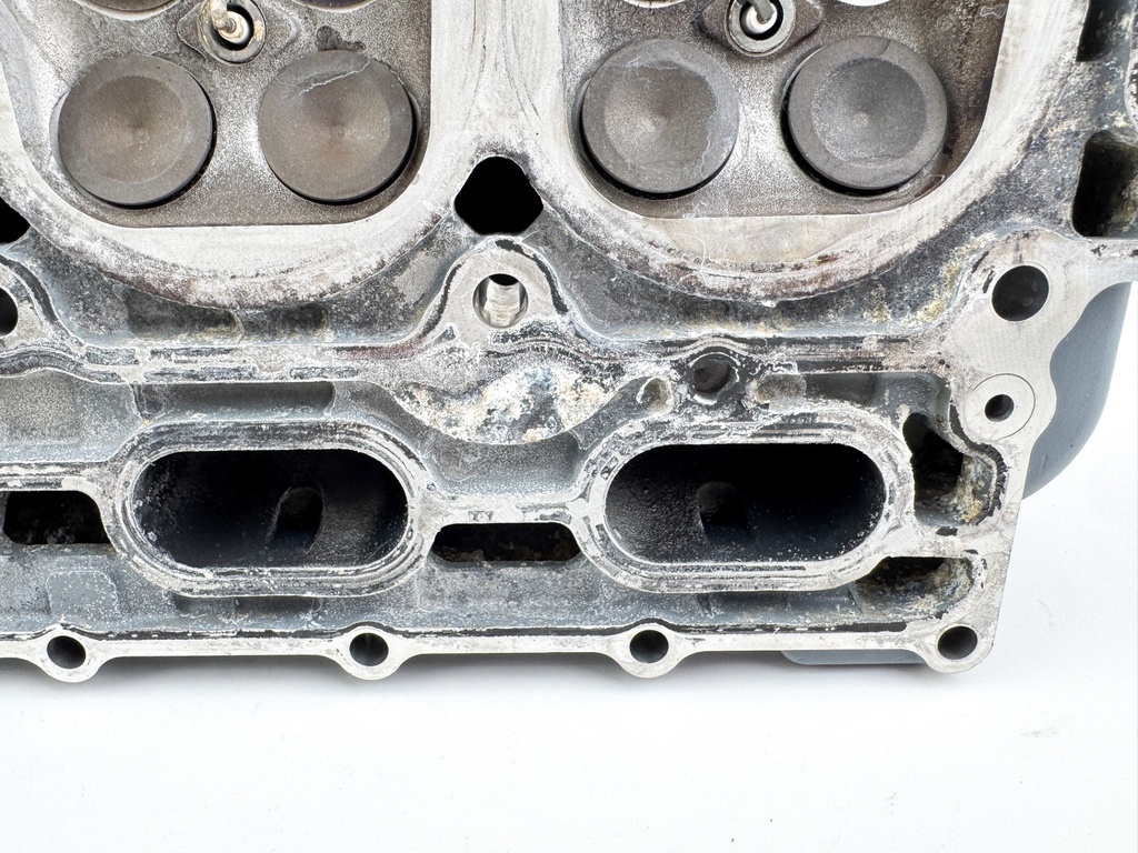 Yamaha F150 150HP 4 Stroke Outboard Cylinder Head Complete 63P-W009A-02-9S