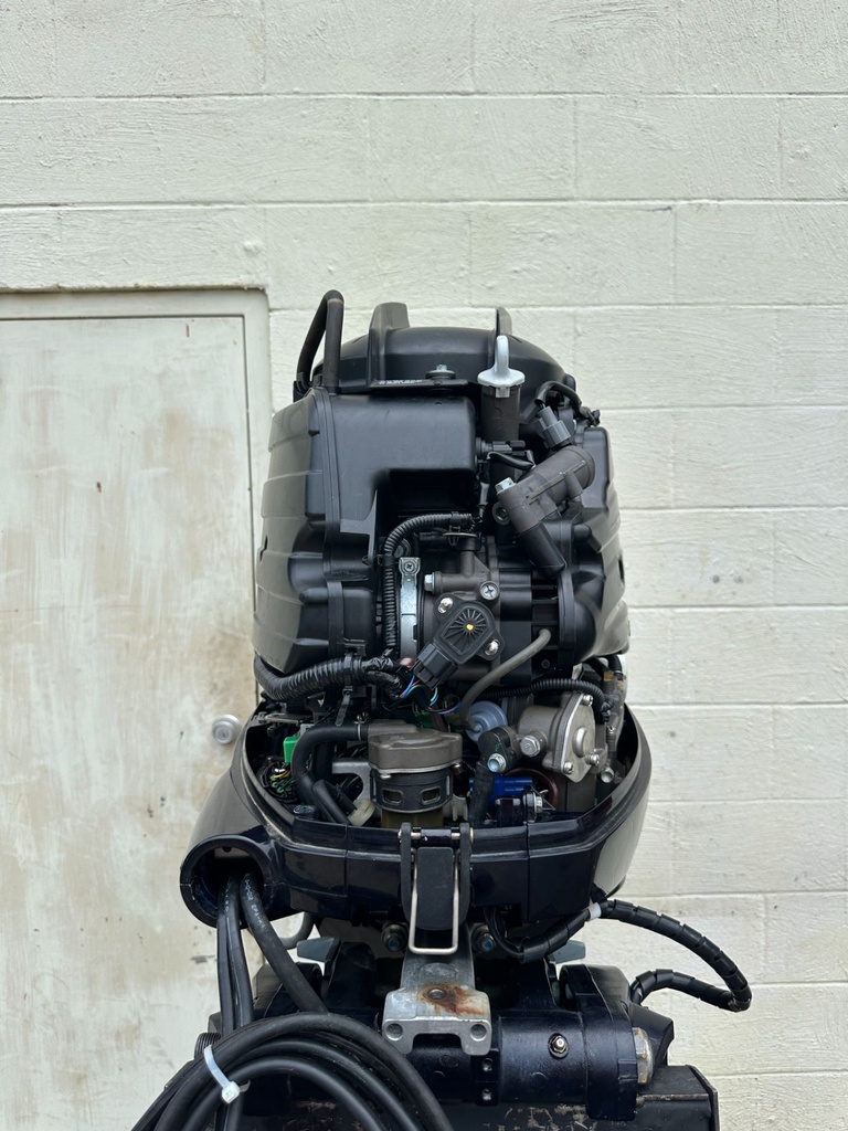 2017 Honda / Tohatsu 90HP 4 Stroke Outboard Engine W/ 20" Shaft 74 Hours