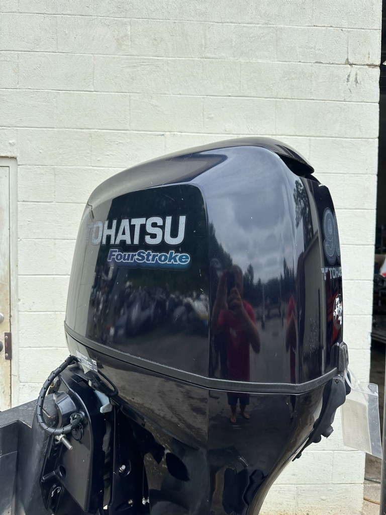 2017 Honda / Tohatsu 90HP 4 Stroke Outboard Engine W/ 20" Shaft 74 Hours