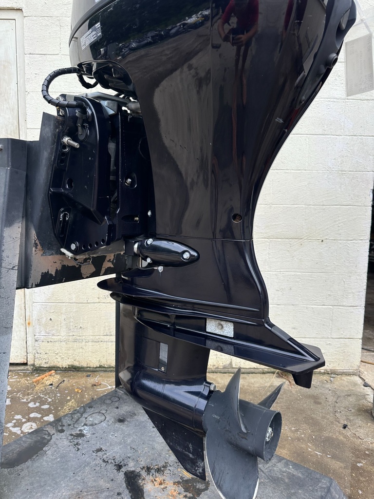 2017 Honda / Tohatsu 90HP 4 Stroke Outboard Engine W/ 20" Shaft 74 Hours