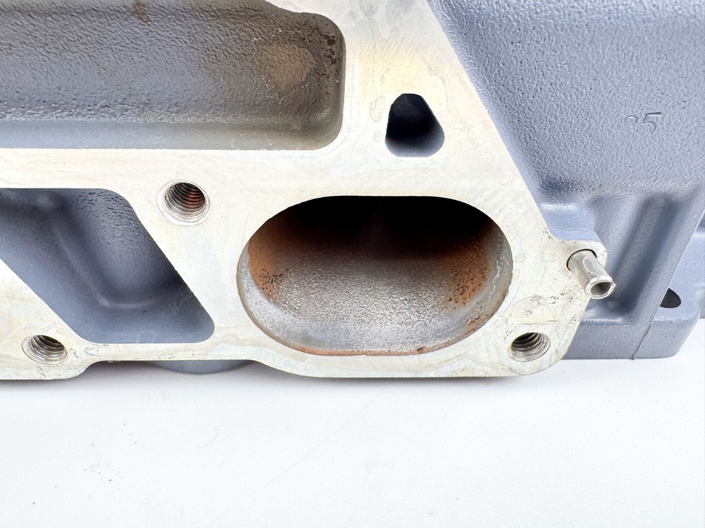 2002 Yamaha 225 HP 4 Stroke Outboard Port Cylinder Head 69J-W009C-01-1S OEM