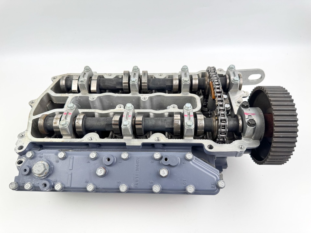 2002 Yamaha 225 HP 4 Stroke Outboard Port Cylinder Head 69J-W009C-01-1S OEM