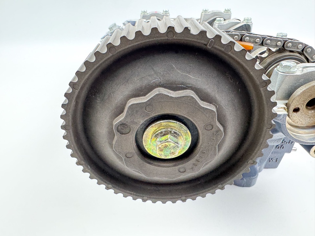 2002 Yamaha 225 HP 4 Stroke Outboard Port Cylinder Head 69J-W009C-01-1S OEM