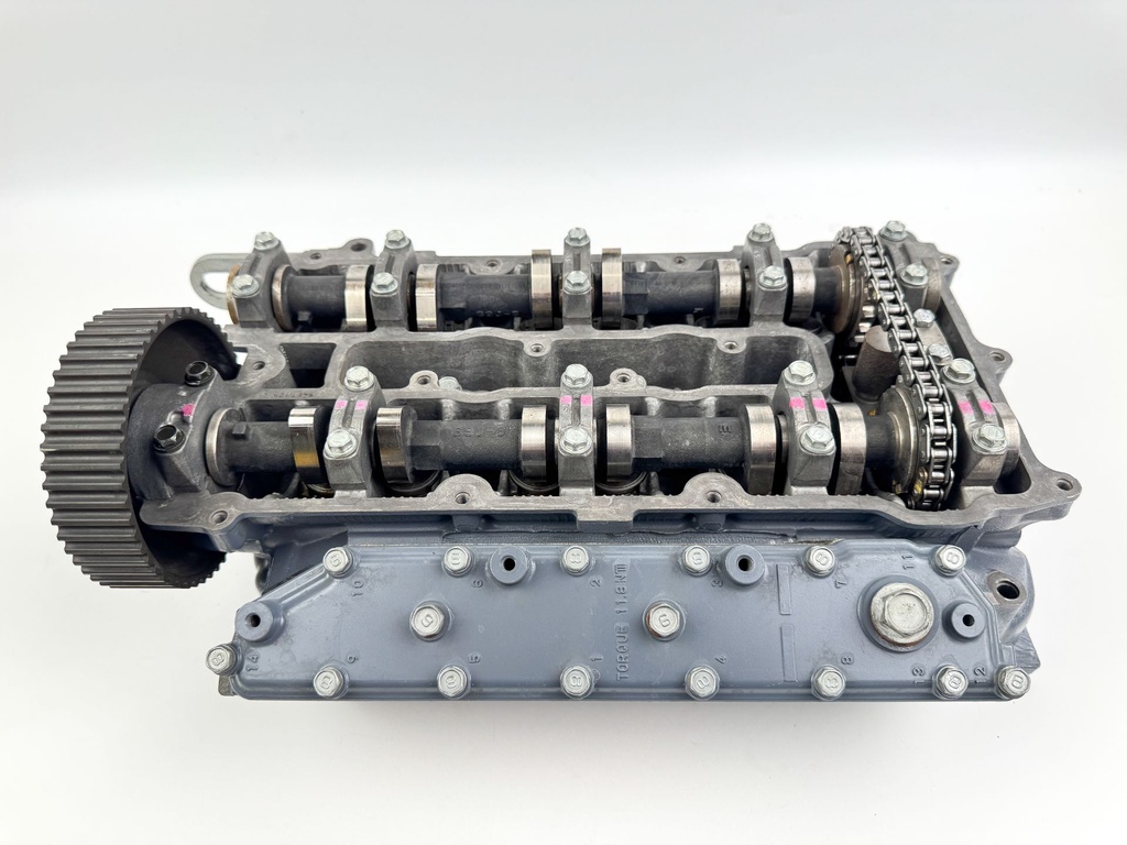 2002 Yamaha 225 HP 4 Stroke Outboard Starboard Cylinder Head 69J-W009A-01-1S OEM