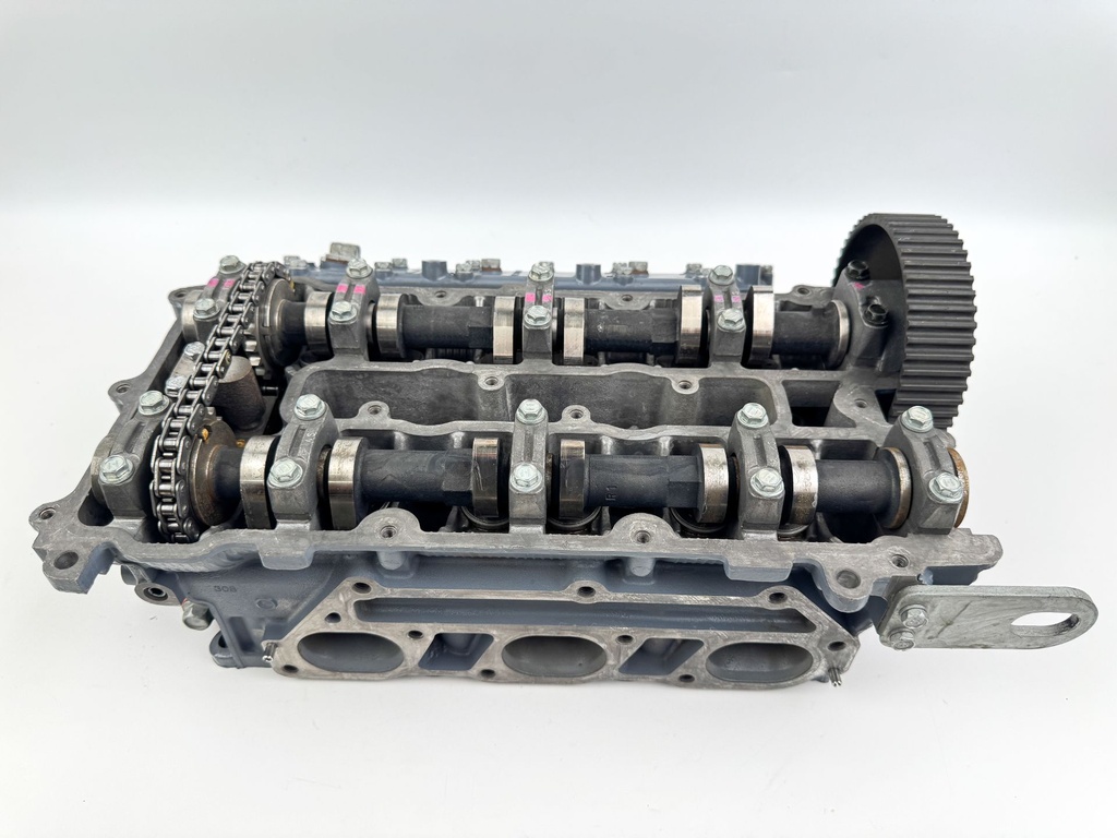 2002 Yamaha 225 HP 4 Stroke Outboard Starboard Cylinder Head 69J-W009A-01-1S OEM