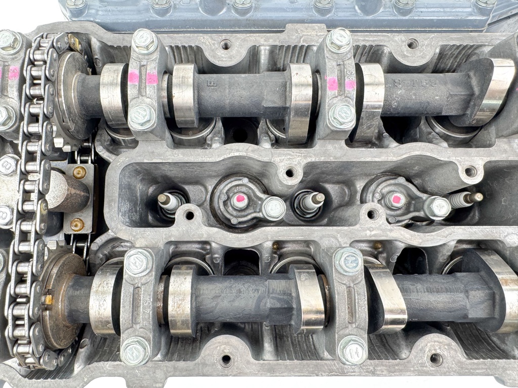 2002 Yamaha 225 HP 4 Stroke Outboard Starboard Cylinder Head 69J-W009A-01-1S OEM