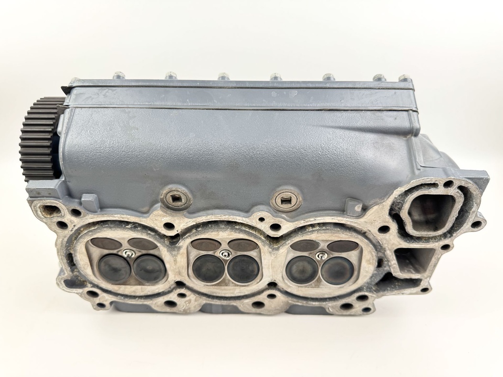 2002 Yamaha 225 HP 4 Stroke Outboard Starboard Cylinder Head 69J-W009A-01-1S OEM