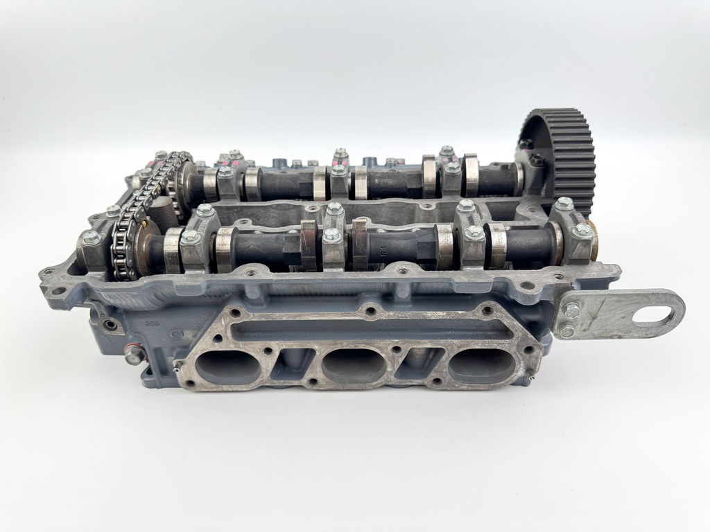 2002 Yamaha 225 HP 4 Stroke Outboard Starboard Cylinder Head 69J-W009A-01-1S OEM