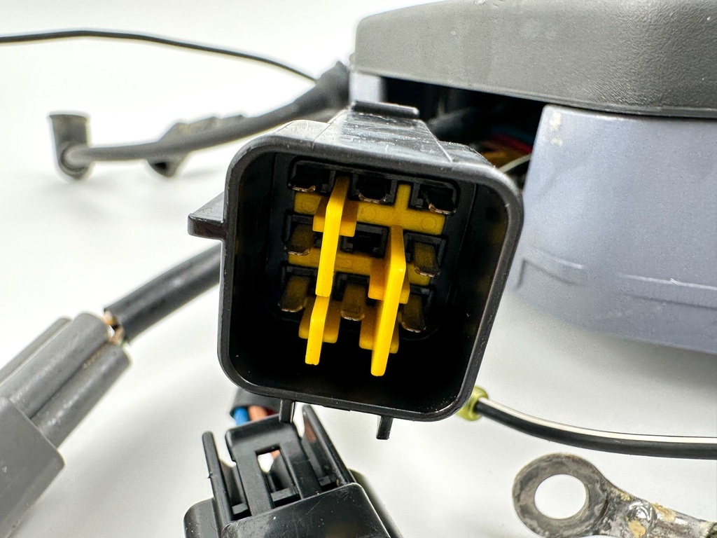 2000 Yamaha 115 HP 2 Stroke Outboard C.D.I CDI Assembly 6N7-85540-01-00 OEM