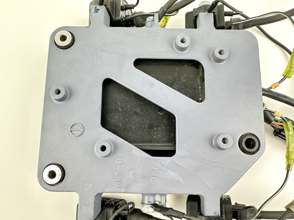 2000 Yamaha 115 HP 2 Stroke Outboard C.D.I CDI Assembly 6N7-85540-01-00 OEM