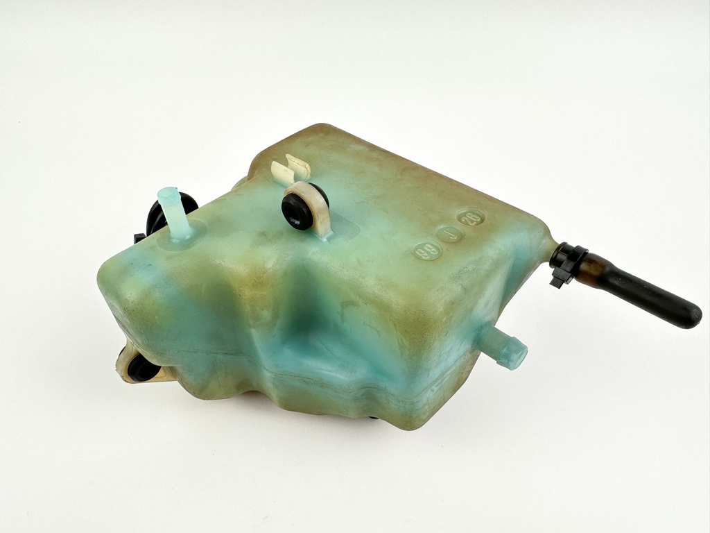 2000 Yamaha 115 HP 2 Stroke Outboard Oil Tank 6E5-21750-05-00 OEM