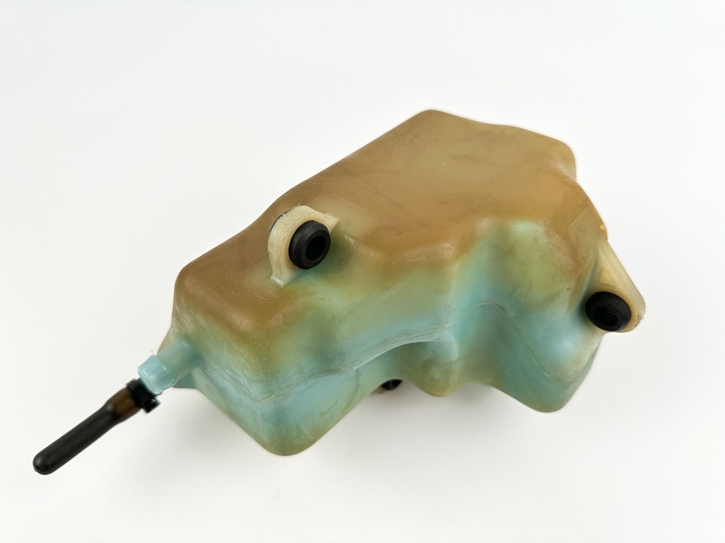 2000 Yamaha 115 HP 2 Stroke Outboard Oil Tank 6E5-21750-05-00 OEM