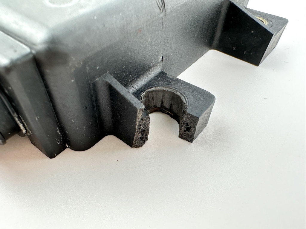 2004 Yamaha 225 HP 4 Stroke Outboard ECU Engine Control Unit 69J-8591A-10-00 OEM