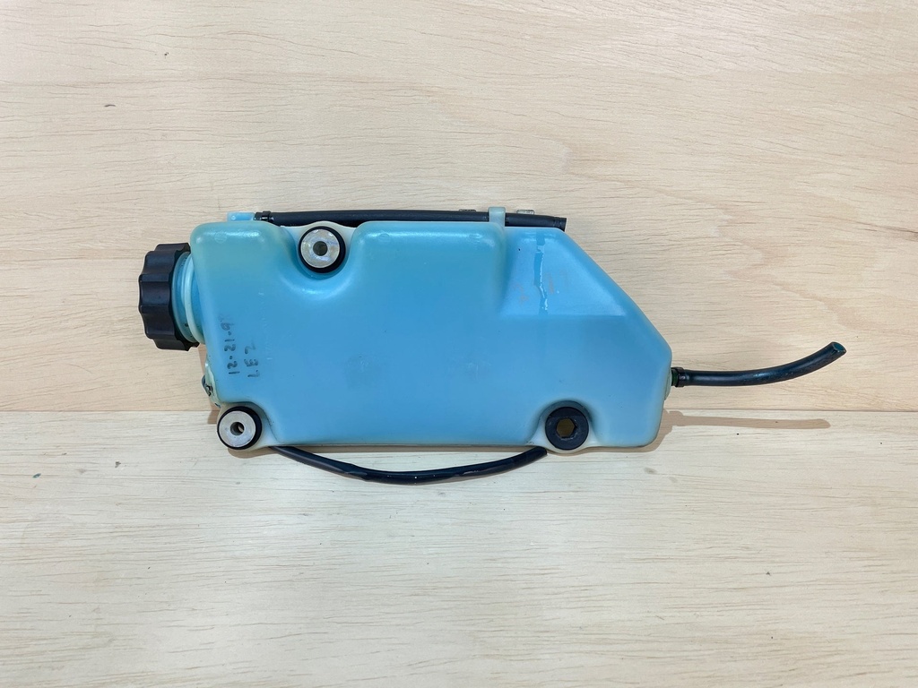 1999 Mercury Optimax 200HP 2 Stroke Oil Tank Assembly 830889A1