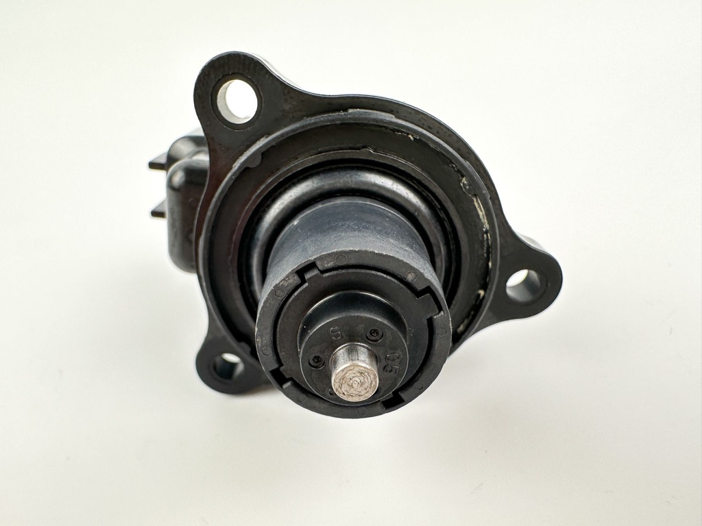 2004 Yamaha 225 HP 4 Stroke Outboard Idle Speed Control Valve ISC IAC 68V-1312A-00-00 OEM