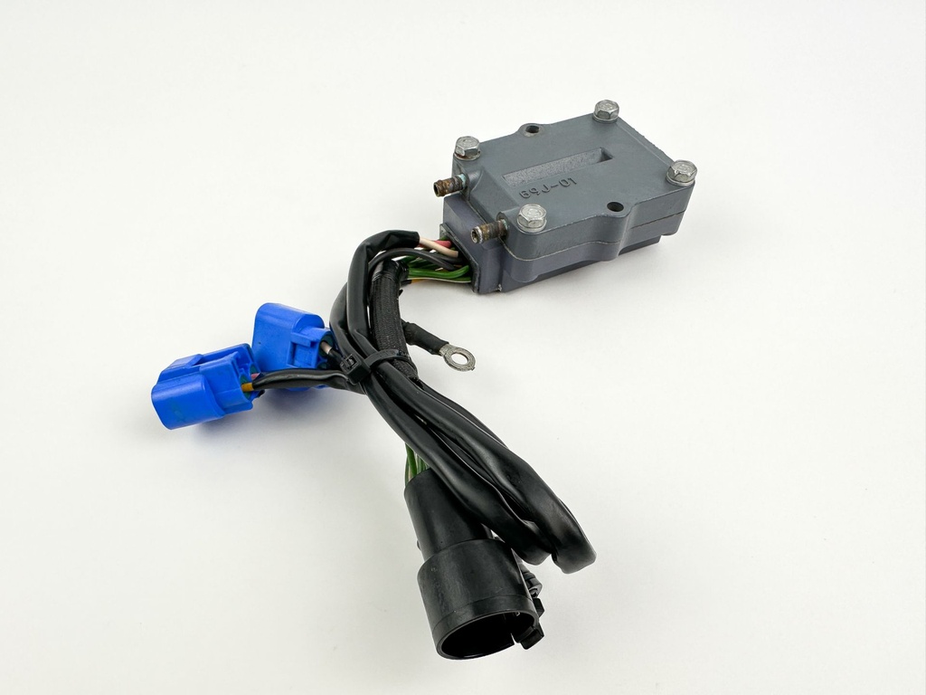 2004 Yamaha 225 HP 4 Stroke Outboard Rectifier & Regulator 69J-81960-11-00 OEM