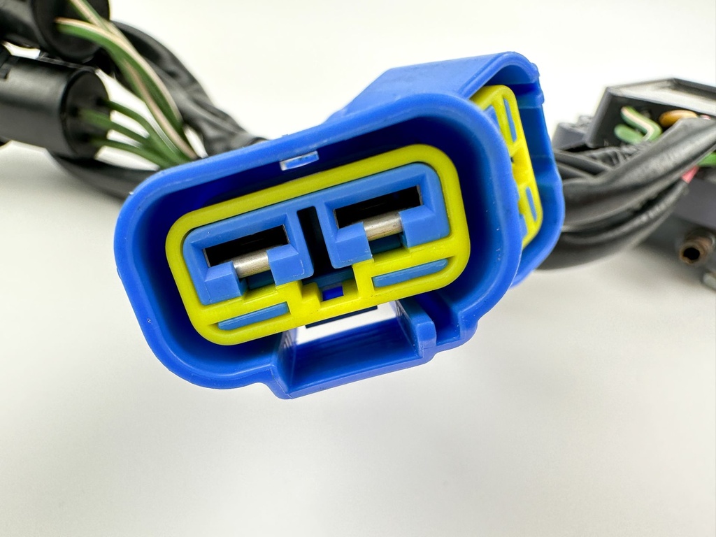 2004 Yamaha 225 HP 4 Stroke Outboard Rectifier & Regulator 69J-81960-11-00 OEM