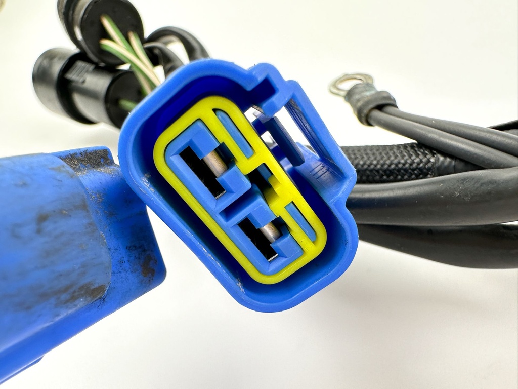 2004 Yamaha 225 HP 4 Stroke Outboard Rectifier & Regulator 69J-81960-11-00 OEM