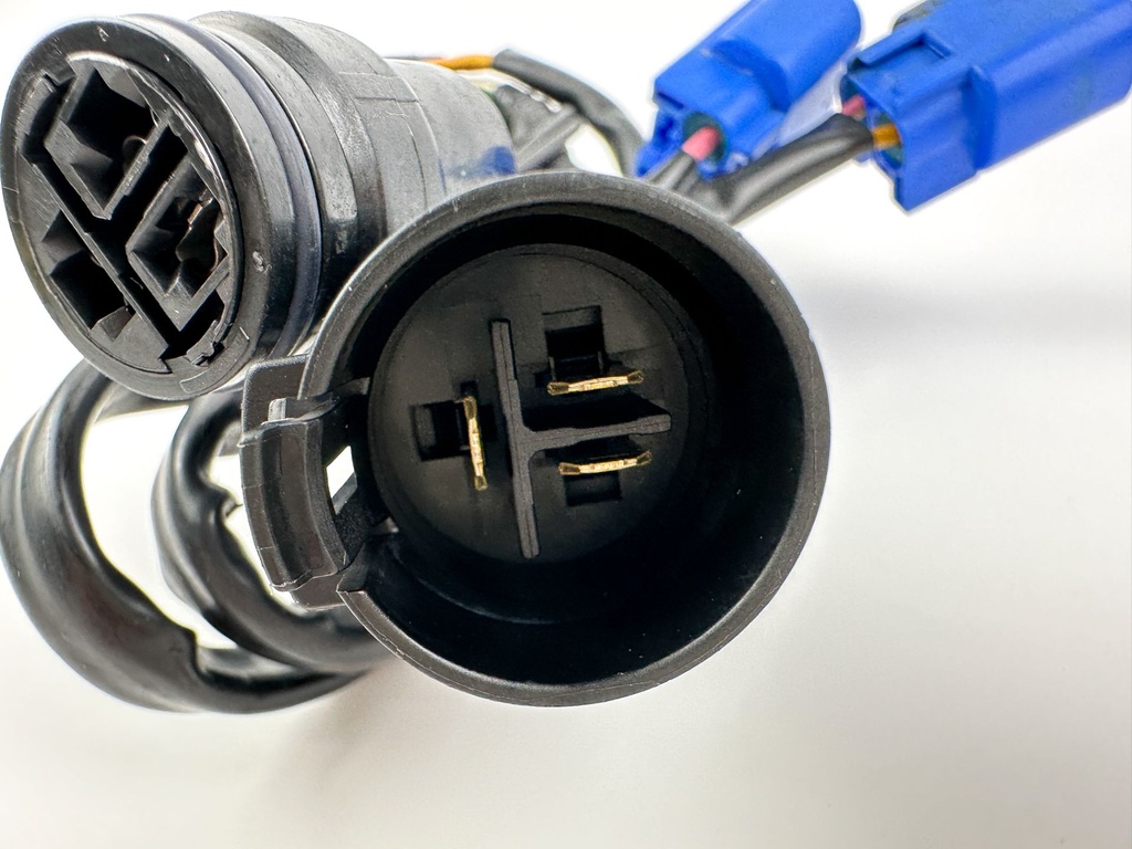 2004 Yamaha 225 HP 4 Stroke Outboard Rectifier & Regulator 69J-81960-11-00 OEM