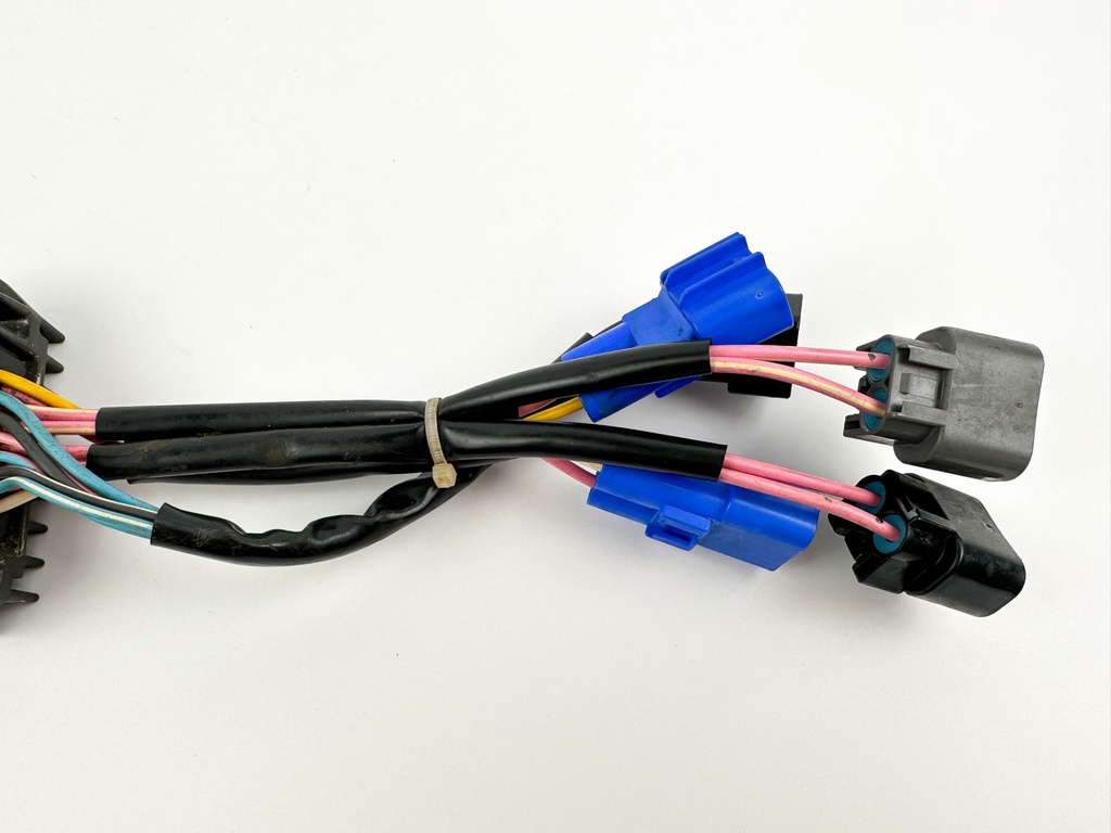 2004 Yamaha 225 HP 4 Stroke Outboard Drive Unit Assembly 69J-83306-01-00 OEM