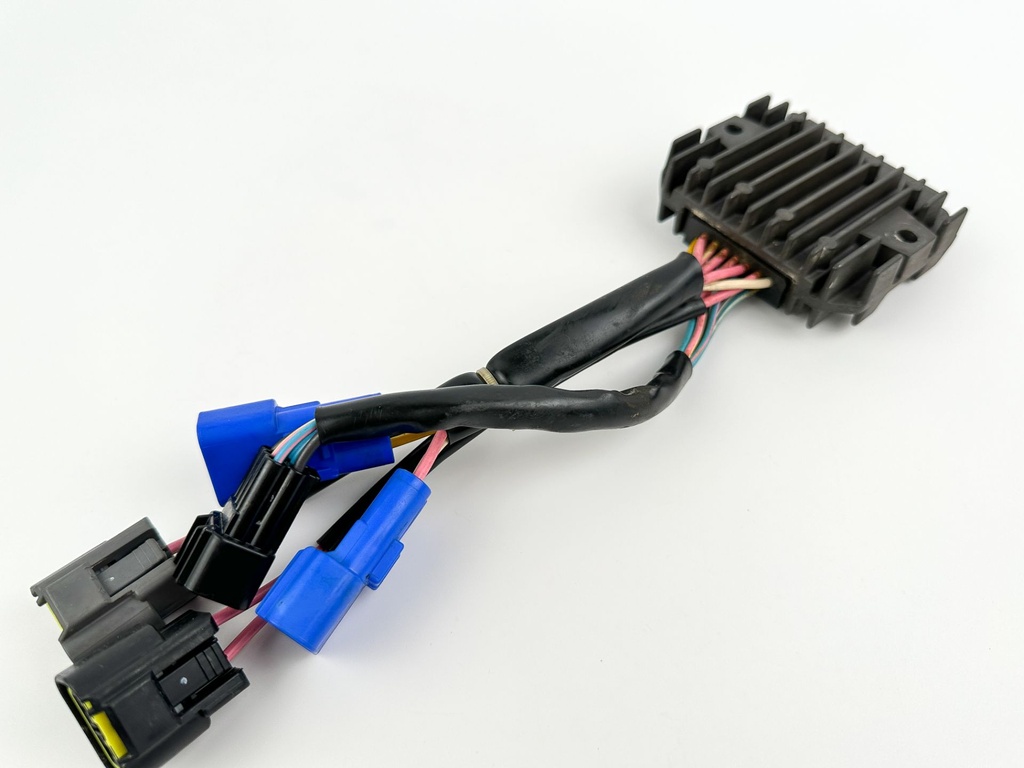 2004 Yamaha 225 HP 4 Stroke Outboard Drive Unit Assembly 69J-83306-01-00 OEM