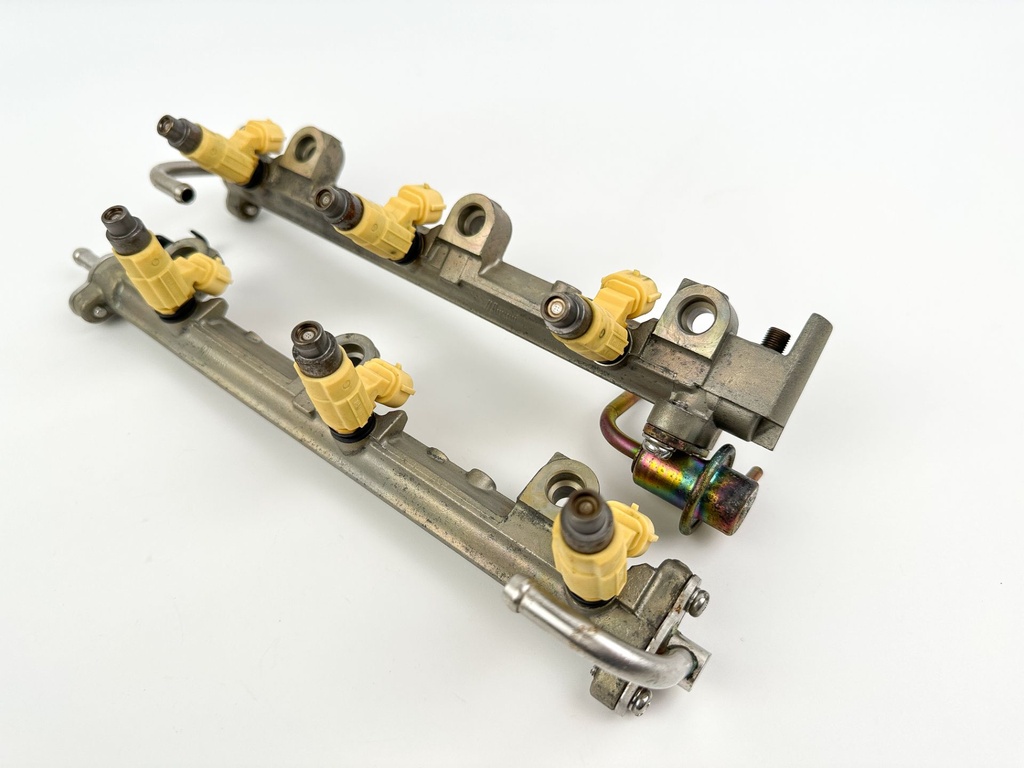 2004 Yamaha 225 HP 4 Stroke Outboard Fuel Injector Set W/ Rail 69J-13761-00-00 OEM