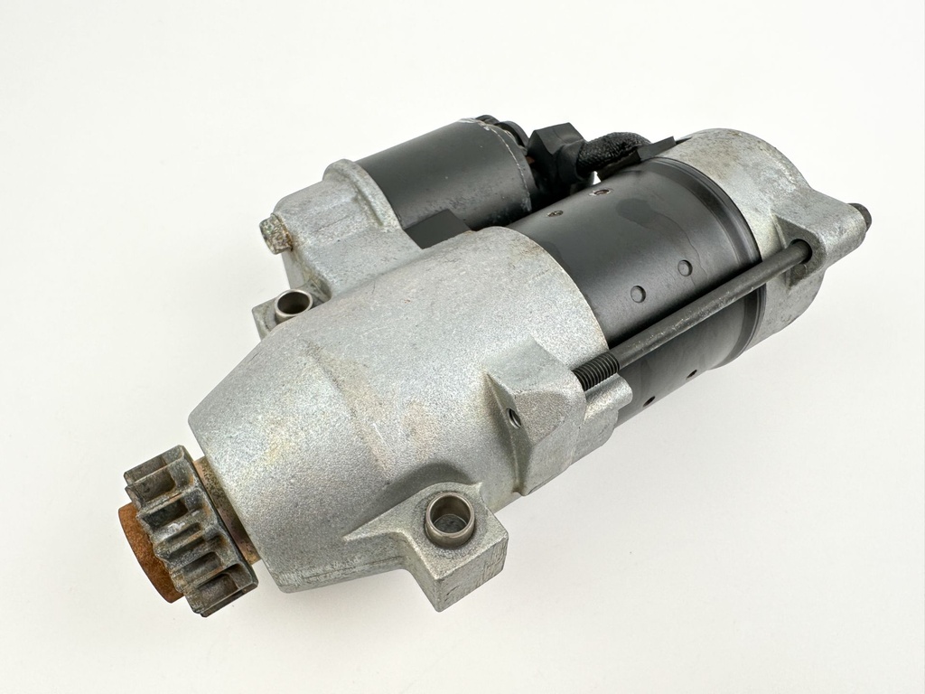 2004 Yamaha 225 HP 4 Stroke Outboard Starter Motor 69J-81800-00-00 OEM