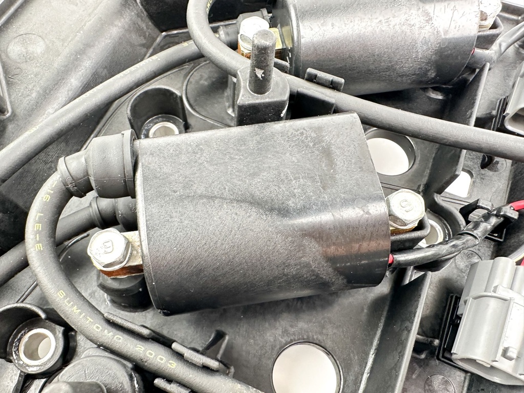 2004 Yamaha 225 HP 4 Stroke Outboard Ignition Coil Set 69J-82310-00-00 OEM