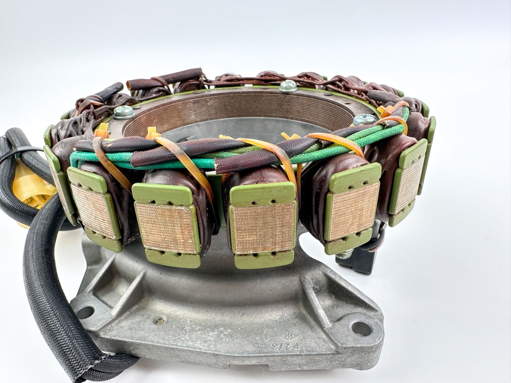 2004 Yamaha 225 HP 4 Stroke Outboard Coil Pulser Base Stator Assembly 69J-81460-01-00 OEM