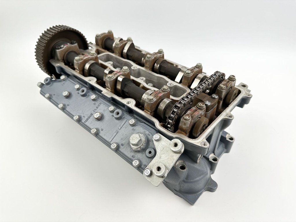 2004 Yamaha 225 HP 4 Stroke Outboard Starboard Cylinder Head 69J-W009A-02-1S OEM