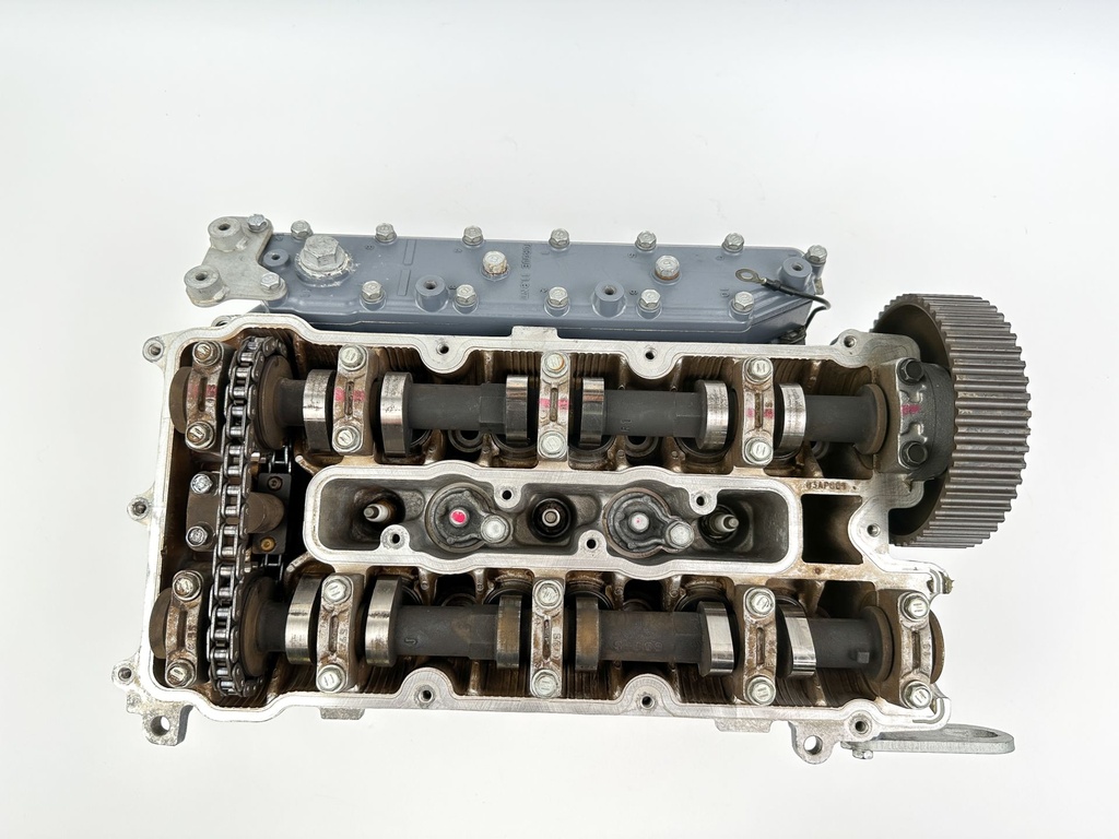 2004 Yamaha 225 HP 4 Stroke Outboard Starboard Cylinder Head 69J-W009A-02-1S OEM